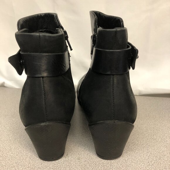 ECCO Black Leather Booties Ladies Size 40  ** - Picture 5 of 7